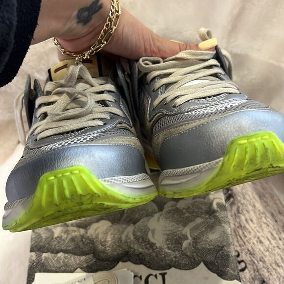 Gucci distress sneakers - Picture 11 of 13